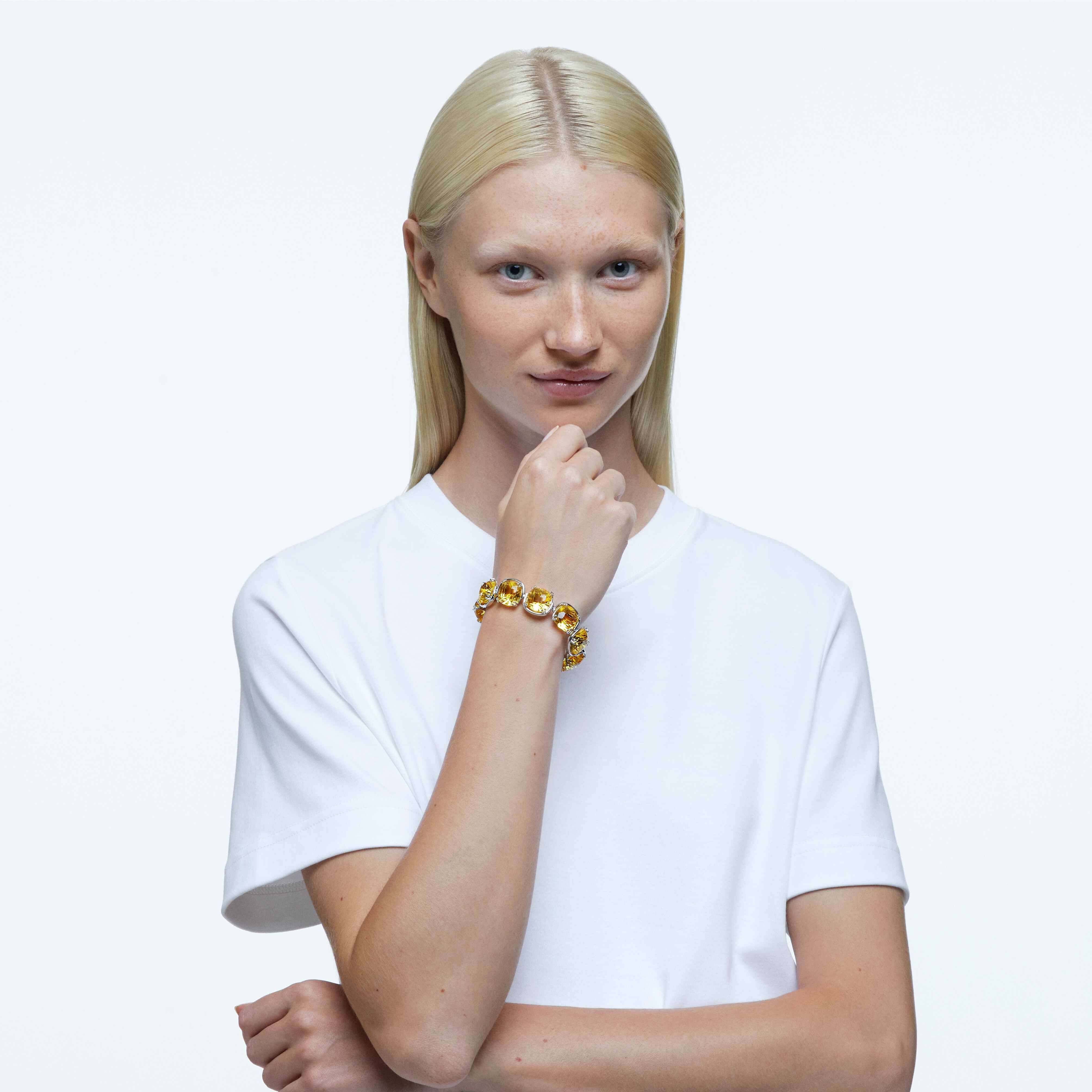 swarovski سوار harmonia، مزدان بكريستالات مربعة بحواف دائرية، لون أصفر، طلاء روديوم