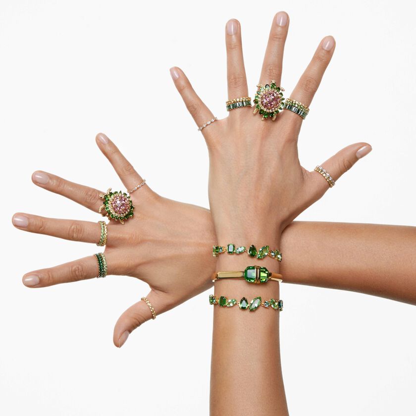 swarovski خاتم matrix، قطع باغيت، لون أخضر، لمسة نهائية من الذهب عيار 18 قيراط