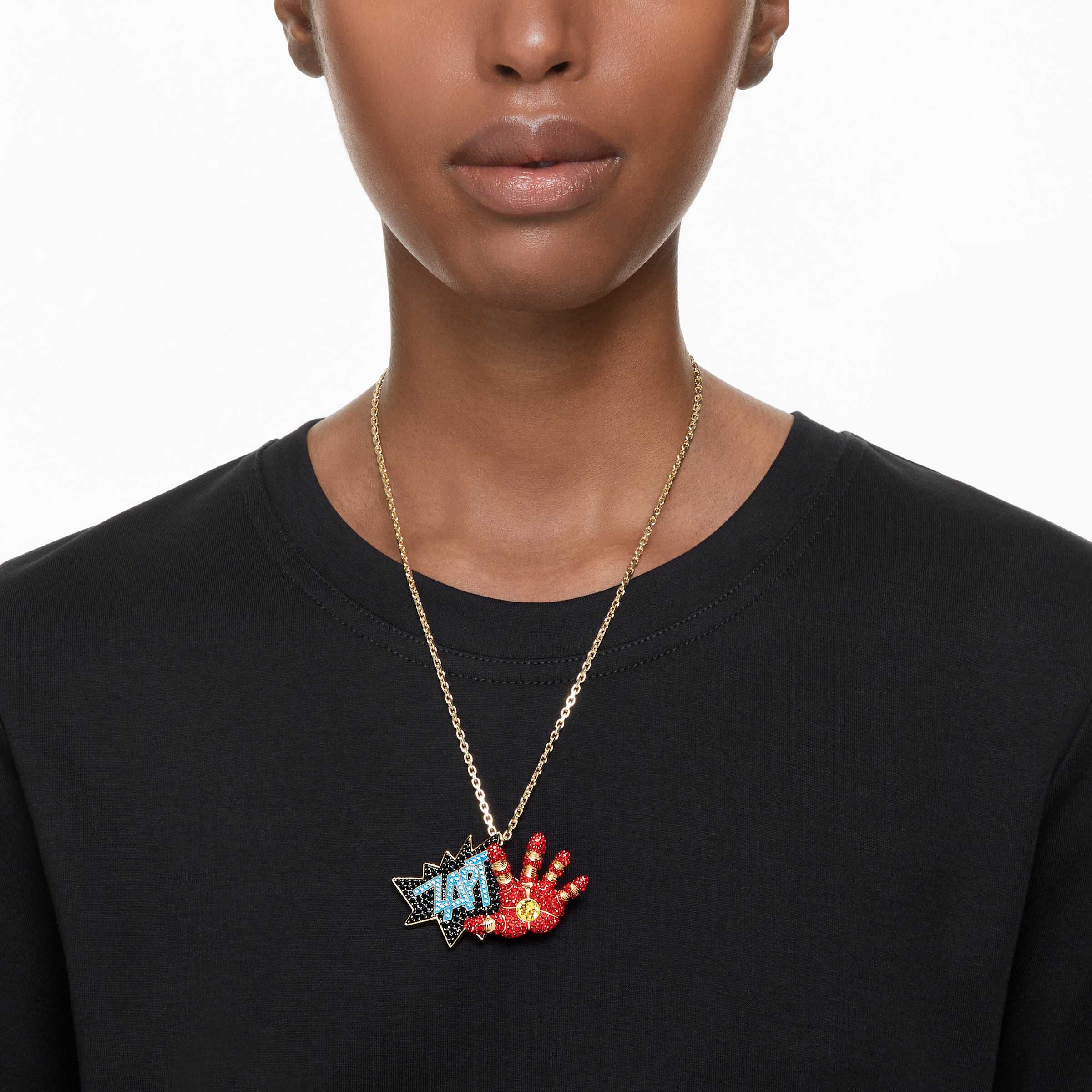 swarovski قلادة iron man، ألوان متعددة، طلاء بلون ذهبي