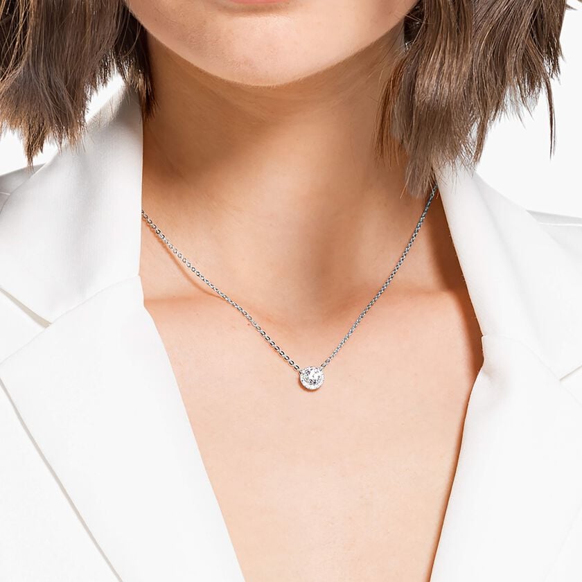 swarovski قلادة angelic بحلية متدلية مستديرة، لون أبيض، طلاء روديوم
