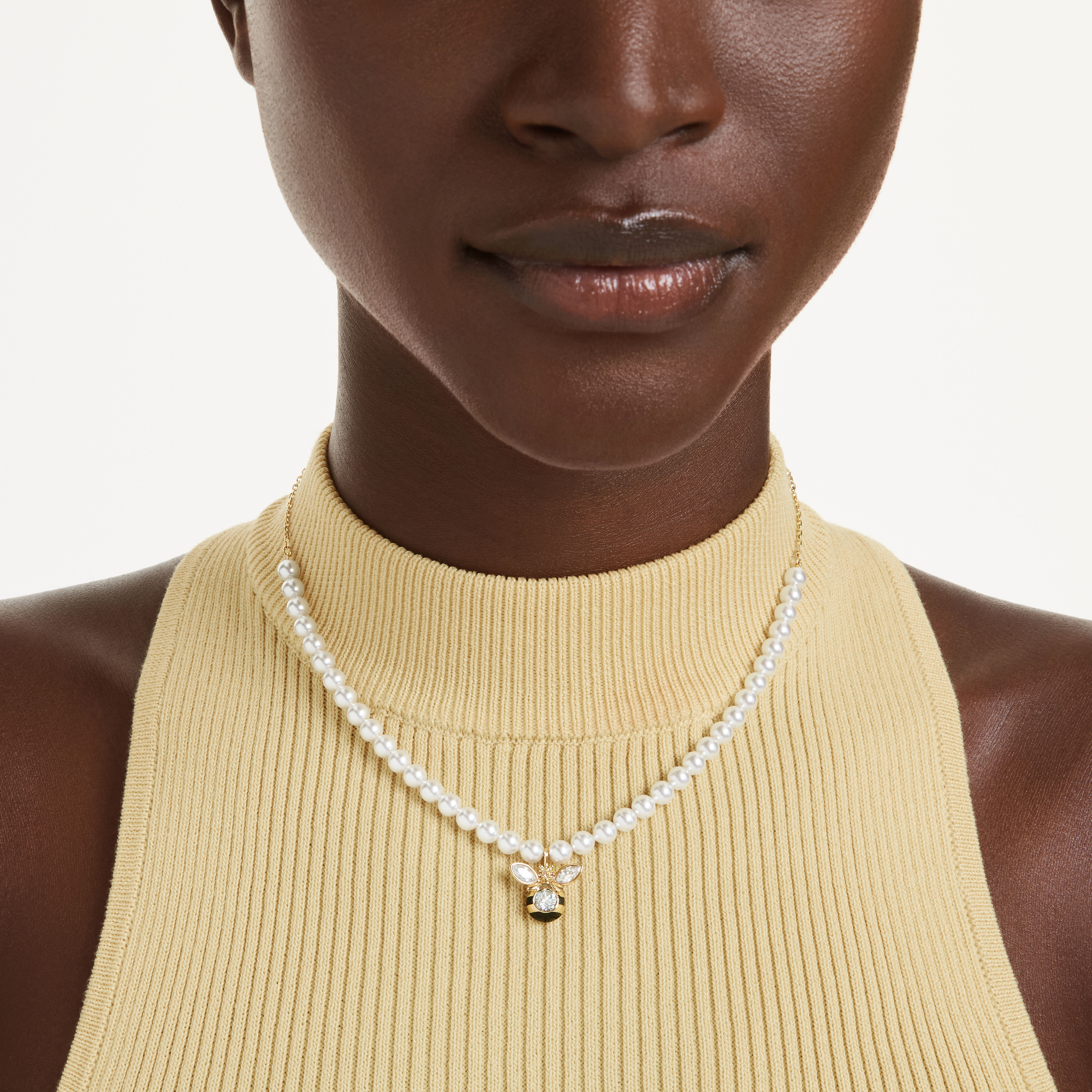 swarovski حلية idyllia، قطع متنوع، شكل نحلة، ألوان متعددة، طلاء باللون الذهبي