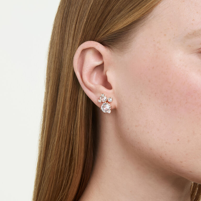 swarovski أقراط دبوسية constella، قطع مُستدير، لون أبيض، لمسة نهائية من الذهب الوردي عيار 18 قيراط