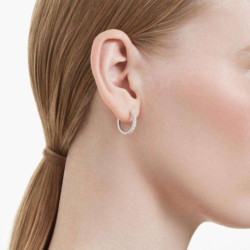 swarovski أقراط حلقية eternity، أحجار ألماس مُصنعة في المختبر بإجمالي 0 56 قيراط، شكل دائري، فضة إسترليني