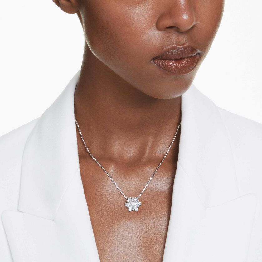 swarovski قلادة idyllia، قطع متنوع، شكل ندفة ثلج، لون أبيض، طلاء روديوم