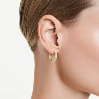swarovski أقراط حلقية eternity، ألماس مُصنع في المختبر إجمالي 0 5 قيراط، شكل دائري، ذهب أصفر عيار 18 قيراط