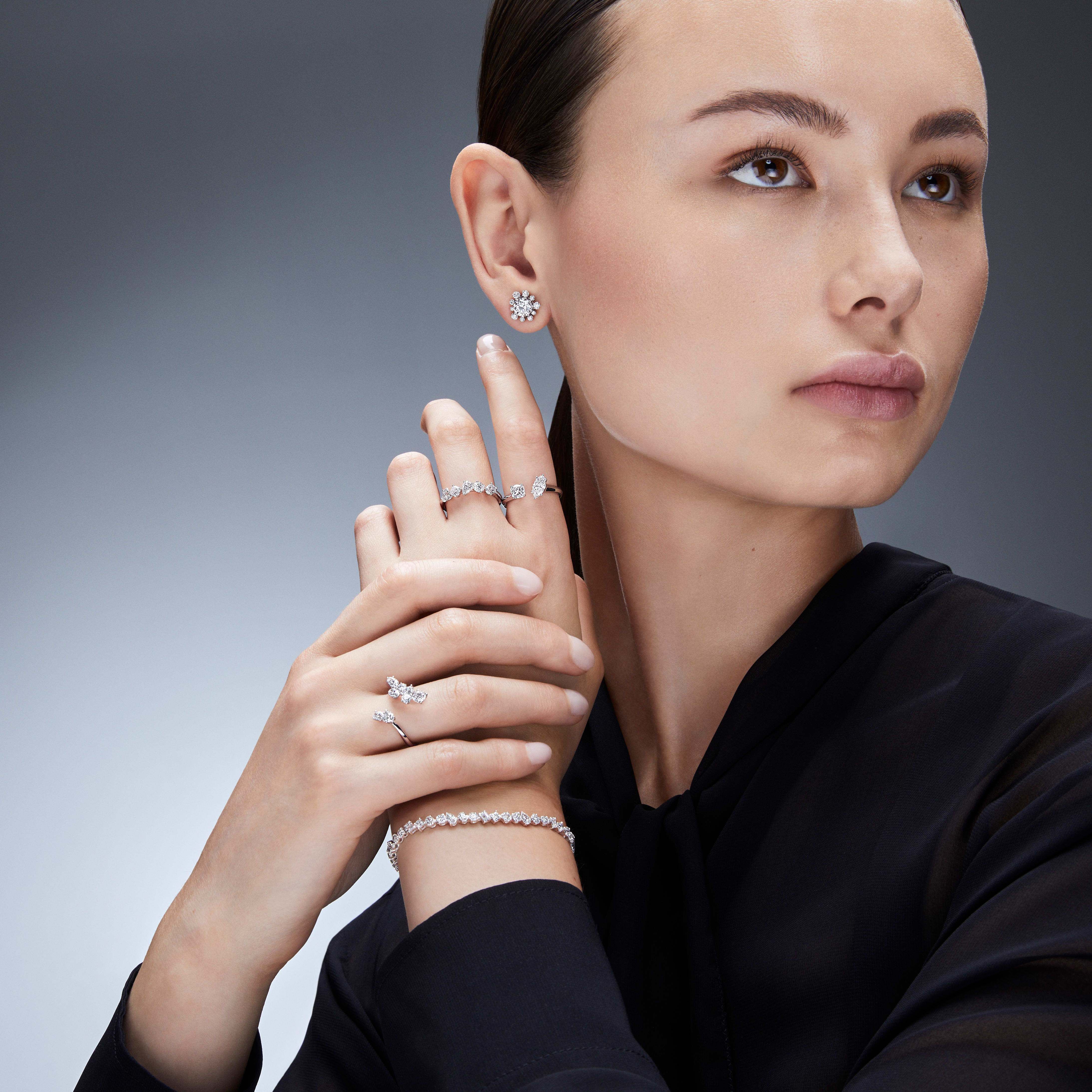 swarovski خاتم مفتوح galaxy، أحجار ألماس مُصنعة في المختبر بإجمالي 1 25 قيراط، ذهب أبيض عيار 18