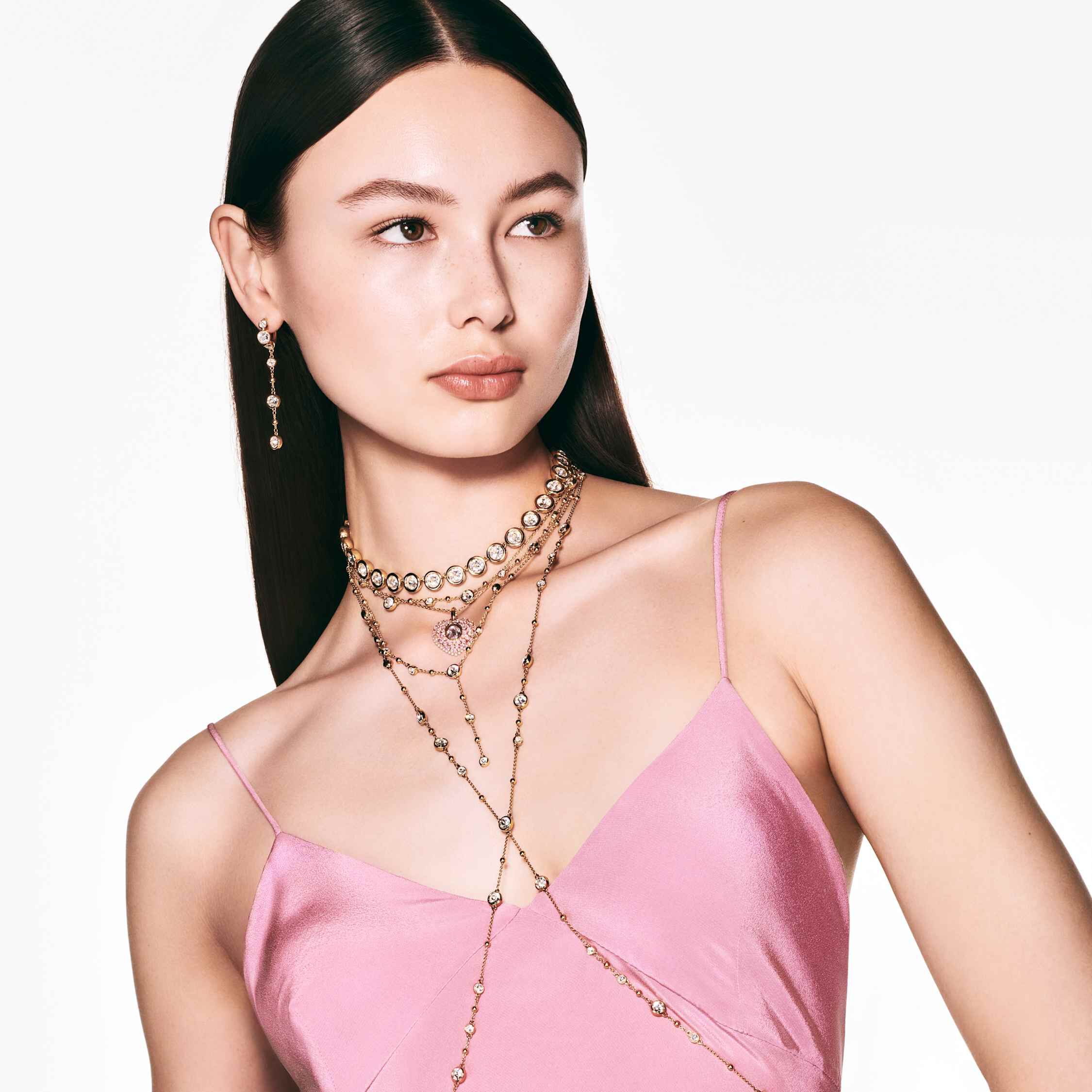 swarovski عقد imber، قطع مُستدير، لون أبيض، طلاء بلون ذهبي