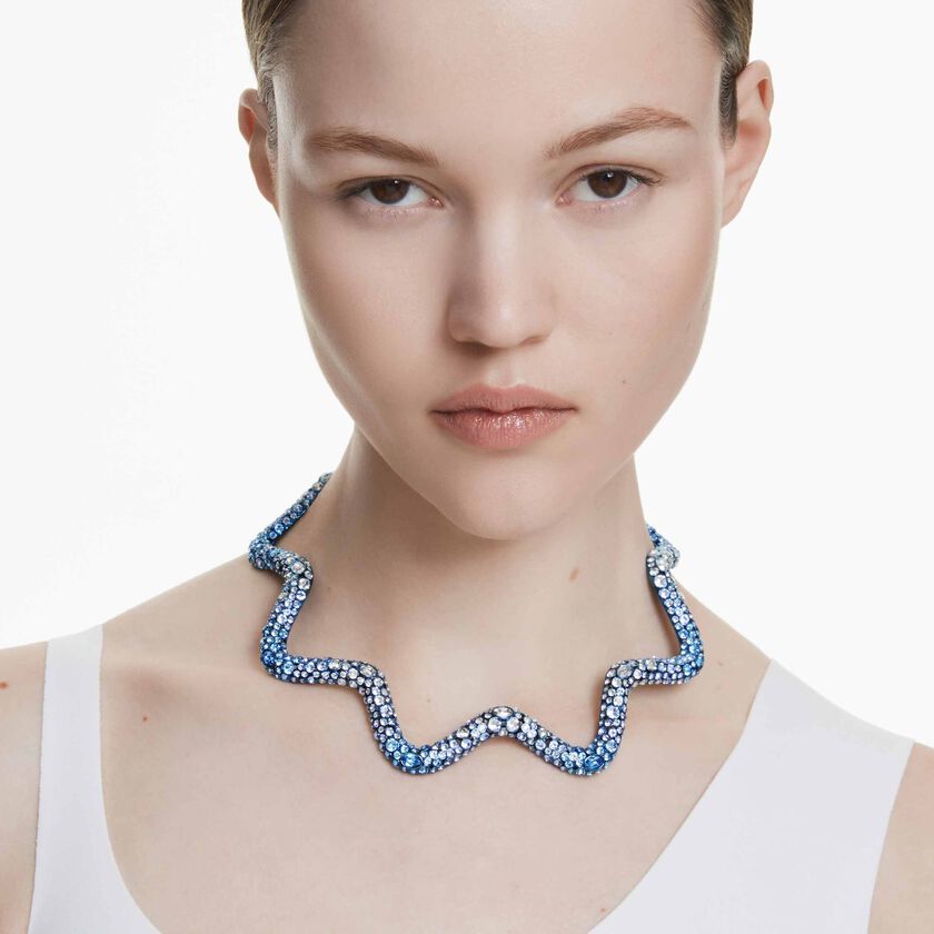 swarovski عقد شوكر sublima، قطع متنوع، لون أزرق، لمسة نهائية باللون الأزرق