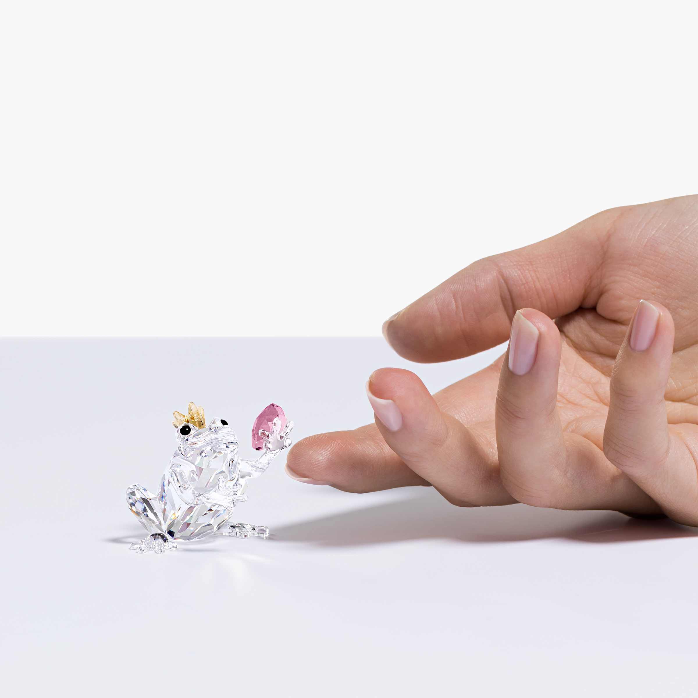 swarovski قطعة زينة على شكل الأمير الضفدع