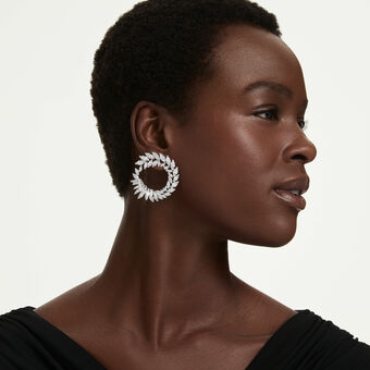 swarovski أقراط حلقية mesmera، قطع ماركيز، لون أبيض، طلاء روديوم
