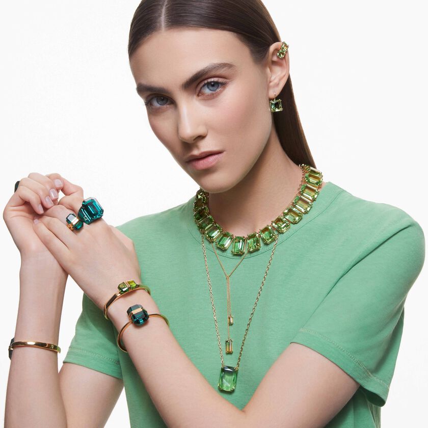swarovski قلادة millenia، لون أخضر، طلاء ذهبي