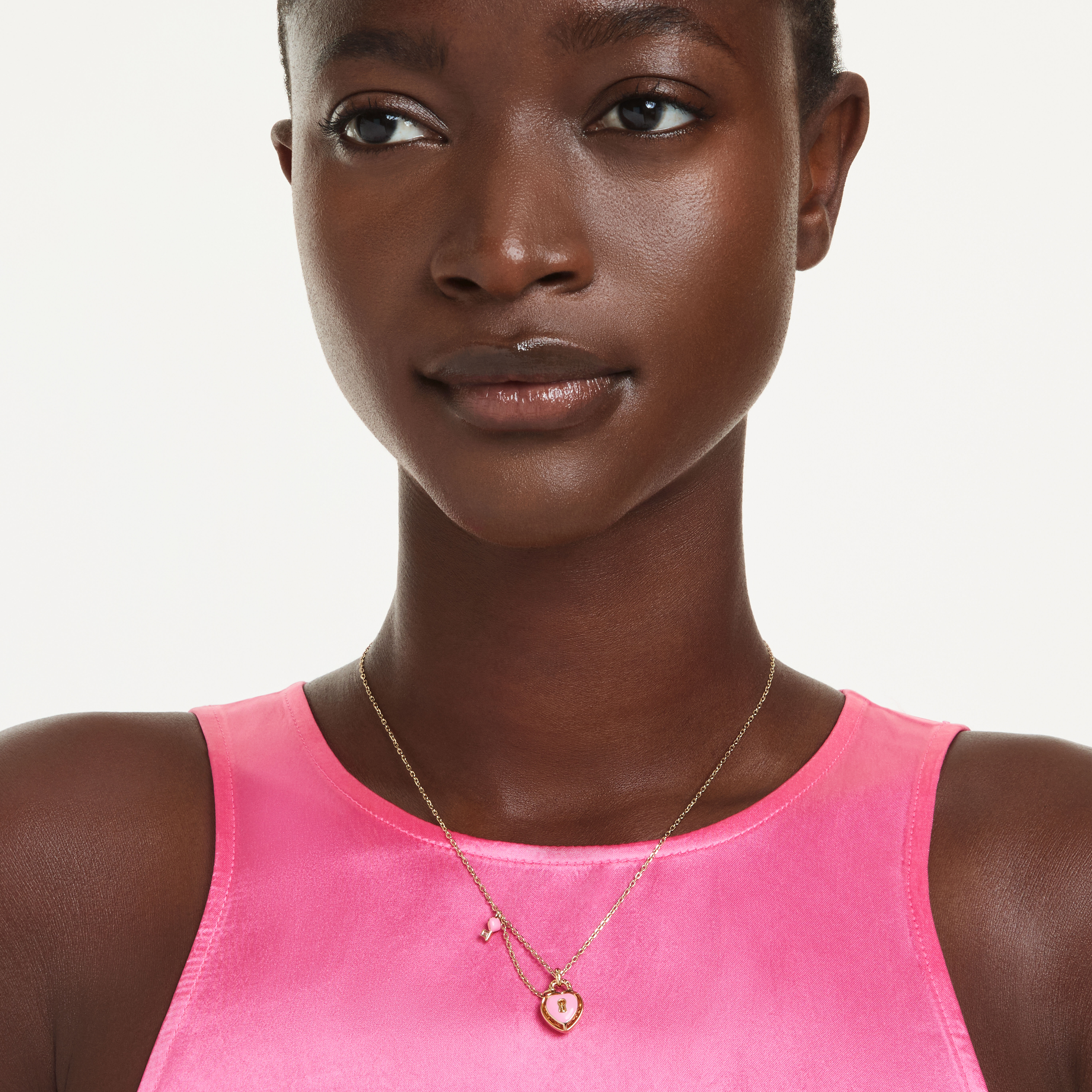 swarovski قلادة idyllia، قطع متنوع، شكل قلب، شكل مفتاح، لون وردي، طلاء باللون الذهبي