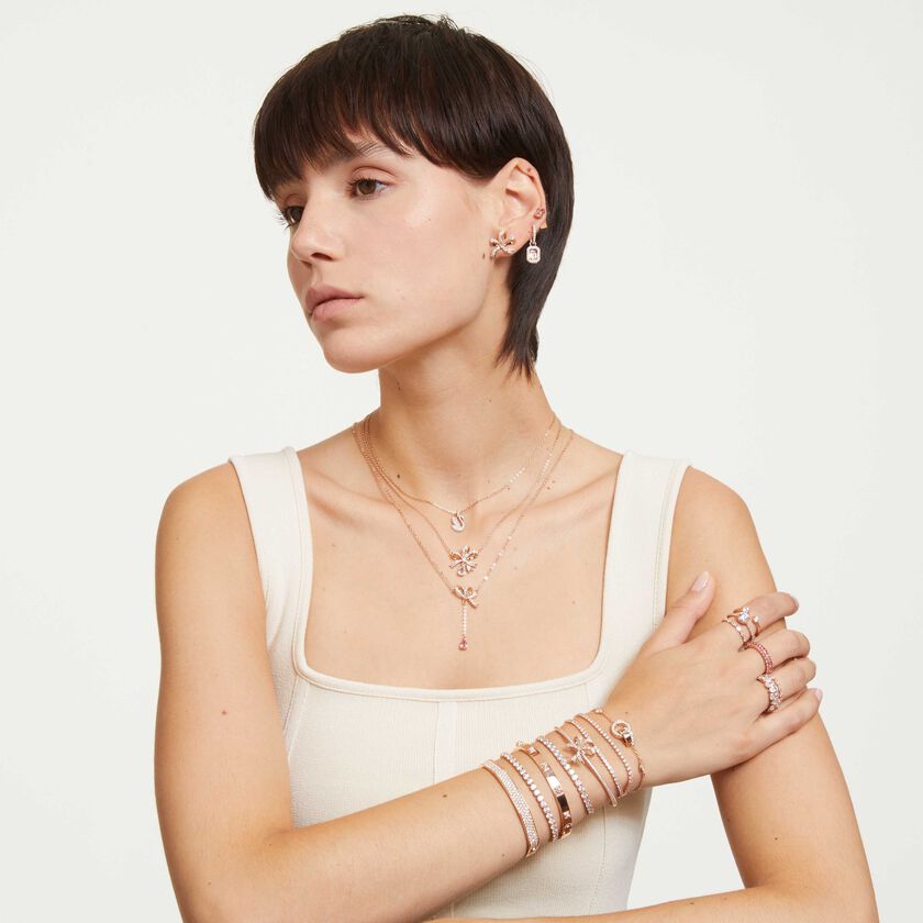 swarovski خاتم constella، طقم من قطعتين، مزدان بكريستالات دائرية، لون أبيض، طلاء ذهبي وردي