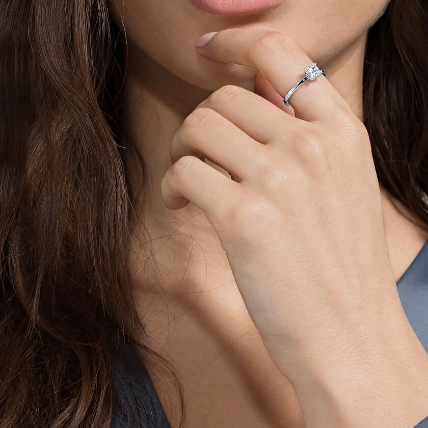 swarovski خاتم attract، قطع مربع، لون أبيض، طلاء روديوم