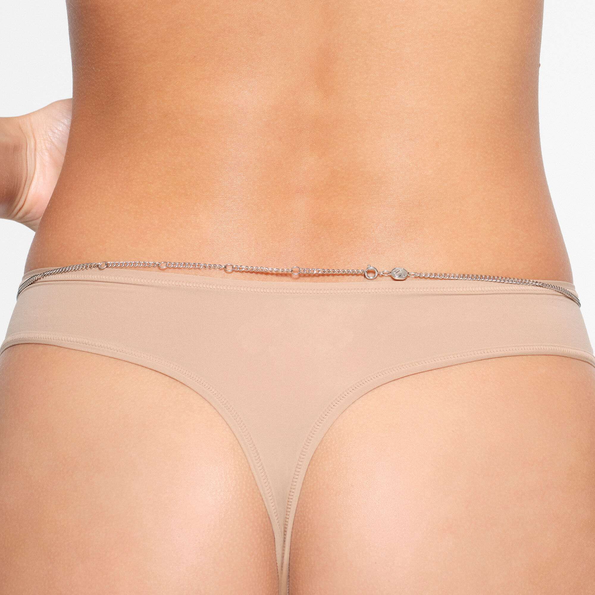 سلسلة للبطن swarovski x skims، قطع إمبيريال، لون أبيض، ستانلس ستيل